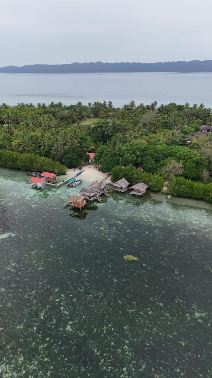 Landhuis Arborek Diving R4